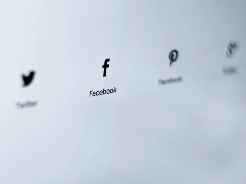 Icone dei social network: la pubblicità su Facebook