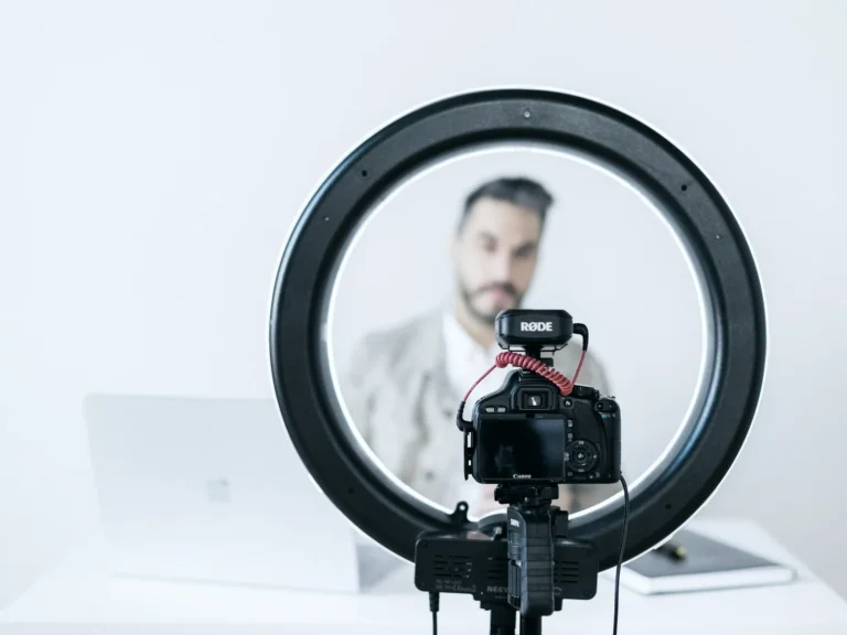 Instagram e TikTok: Navigando le Onde dell’Influencer Marketing