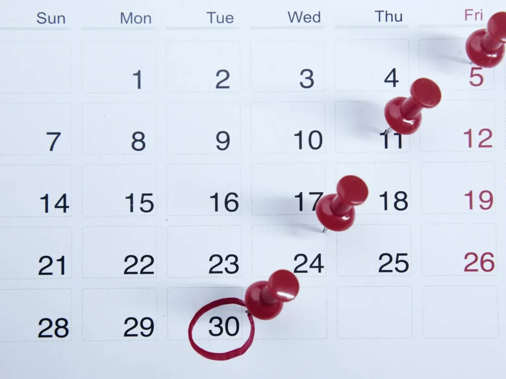 Calendario con puntine: il piano editoriale dei contenuti